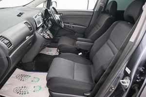 Минивэн Toyota Wish 2004 года, 869000 рублей, Красноярск