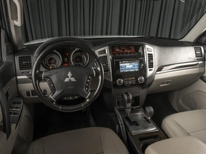 Внедорожник Mitsubishi Pajero 2017 года, 2839000 рублей, Тюмень