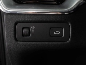 Внедорожник Volvo XC60 2018 года, 3949000 рублей, Тюмень