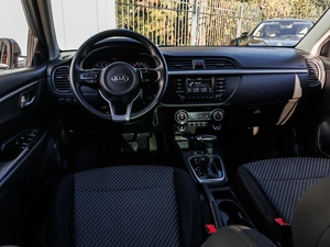 Седан Kia Rio 2018 года, 1500000 рублей, Большой Сочи