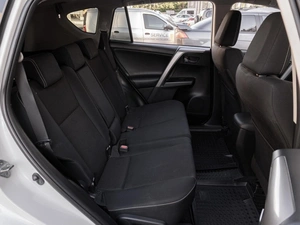 Внедорожник Toyota RAV4 2017 года, 2949000 рублей, Саратов