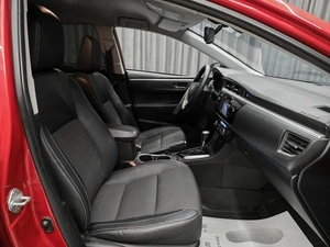 Седан Toyota Corolla 2013 года, 1299000 рублей, Красноярск