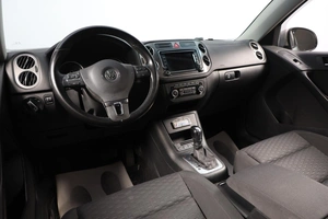 Внедорожник Volkswagen Tiguan 2011 года, 1309000 рублей, Новосибирск