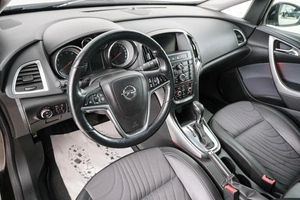Седан Opel Astra 2014 года, 829000 рублей, Красноярск