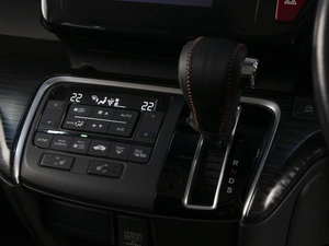 Минивэн Honda Stepwgn Spada 2015 года, 1830000 рублей, Омск