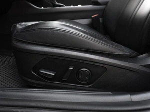Седан Kia K5 2021 года, 2999999 рублей, Саратов