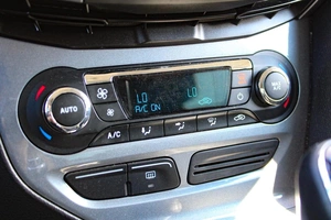 Седан Ford Focus 2012 года, 990000 рублей, Ярославль