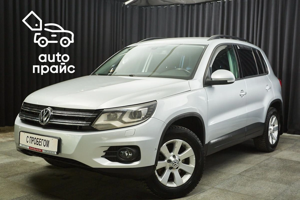 Внедорожник Volkswagen Tiguan 2013 года, 1350000 рублей, Красноярск