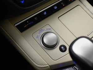 Седан Lexus ES 2016 года, 2198100 рублей, Казань