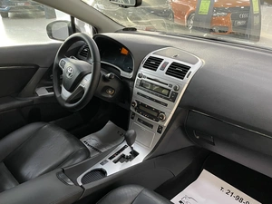 Седан Toyota Avensis 2011 года, 1287000 рублей, Солонцы