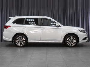 Внедорожник Mitsubishi Outlander 2022 года, 3449000 рублей, Тюмень