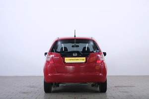 Хетчбэк Honda Fit 2010 года, 699000 рублей, Омск