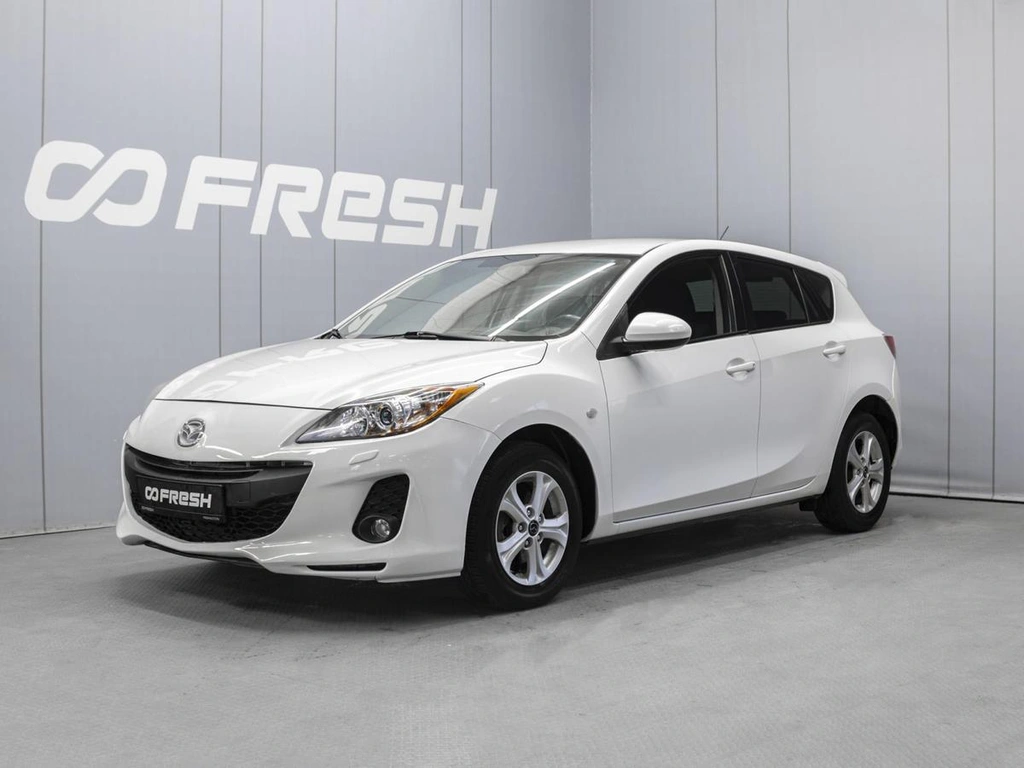 Хетчбэк Mazda 3 2013 года, 1050000 рублей, Омск