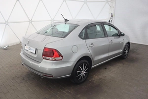 Седан Volkswagen Polo 2017 года, 1200000 рублей, Орёл