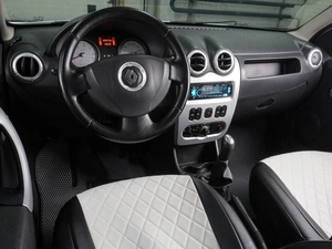 Хетчбэк Renault Sandero 2011 года, 539000 рублей, Воронеж