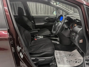Минивэн Toyota Wish 2010 года, 1250000 рублей, Красноярск