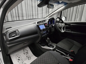 Хетчбэк Honda Fit 2016 года, 879000 рублей, Красноярск