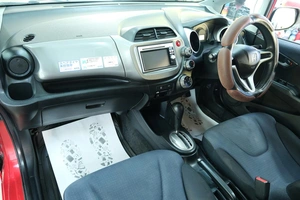 Хетчбэк Honda Fit 2010 года, 699000 рублей, Омск