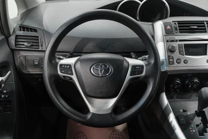 Минивэн Toyota Verso 2012 года, 1299000 рублей, Новокузнецк