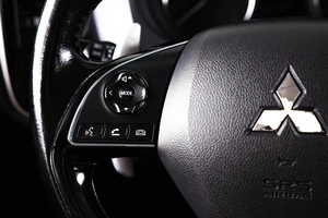 Внедорожник Mitsubishi Outlander 2016 года, 1959000 рублей, Пермь