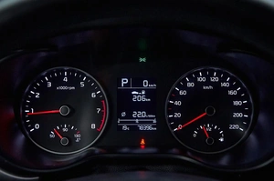 Хетчбэк Kia Rio X-Line 2018 года, 1385000 рублей, Красноярск