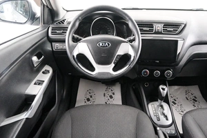 Хетчбэк Kia Rio 2015 года, 799000 рублей, Красноярск