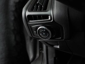 Хетчбэк Ford Focus 2011 года, 689000 рублей, Воронеж