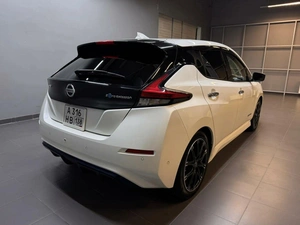 Хетчбэк Nissan Leaf 2019 года, 1947000 рублей, Красноярск
