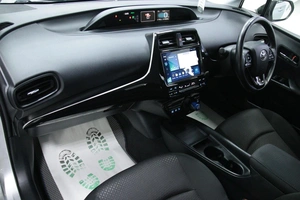 Лифтбек Toyota Prius 2019 года, 1738000 рублей, Солонцы
