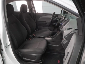 Седан Chevrolet Aveo 2012 года, 760000 рублей, Воронеж