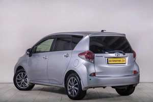 Хетчбэк Toyota Ractis 2015 года, 999000 рублей, Томск