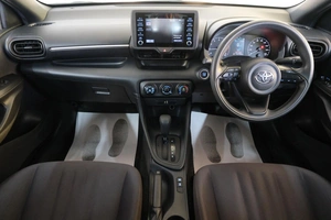 Хетчбэк Toyota Yaris 2021 года, 1139000 рублей, Омск