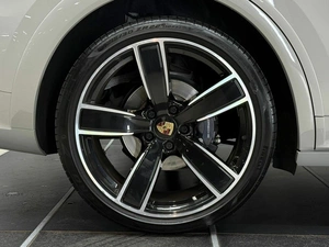 Внедорожник Porsche Cayenne Coupe 2022 года, 12800000 рублей, Красноярск