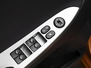 Седан Hyundai Solaris 2015 года, 960000 рублей, Омск