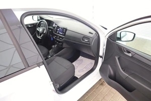 Лифтбек Volkswagen Polo 2021 года, 1899000 рублей, Обнинск