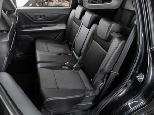 Минивэн Toyota Veloz 2023 года, 4249000 рублей, Тюмень