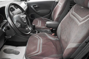 Седан Volkswagen Polo 2011 года, 999000 рублей, Барнаул