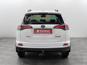 Внедорожник Toyota RAV4 2019 года, 2375000 рублей, Красноярск