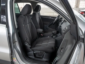 Внедорожник Volkswagen Tiguan 2011 года, 1181000 рублей, Краснодар