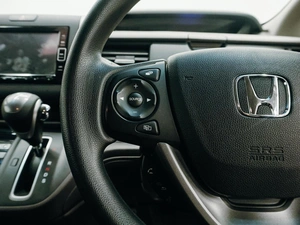 Минивэн Honda Freed 2022 года, 1872000 рублей, Красноярск