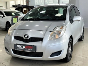 Хетчбэк Toyota Vitz 2009 года, 587000 рублей, Солонцы
