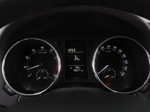 Внедорожник Skoda Yeti 2011 года, 749000 рублей, Воронеж