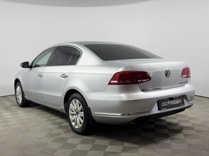 Седан Volkswagen Passat 2011 года, 889100 рублей, Казань