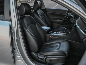 Седан Kia Optima 2019 года, 1939000 рублей, Кирилловка