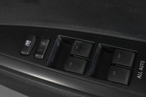 Седан Toyota Corolla Axio 2013 года, 889000 рублей, Кемерово