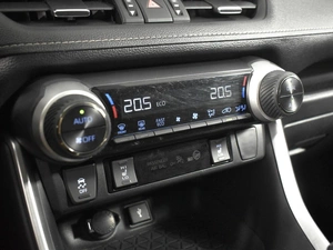 Внедорожник Toyota RAV4 2021 года, 2570100 рублей, Казань
