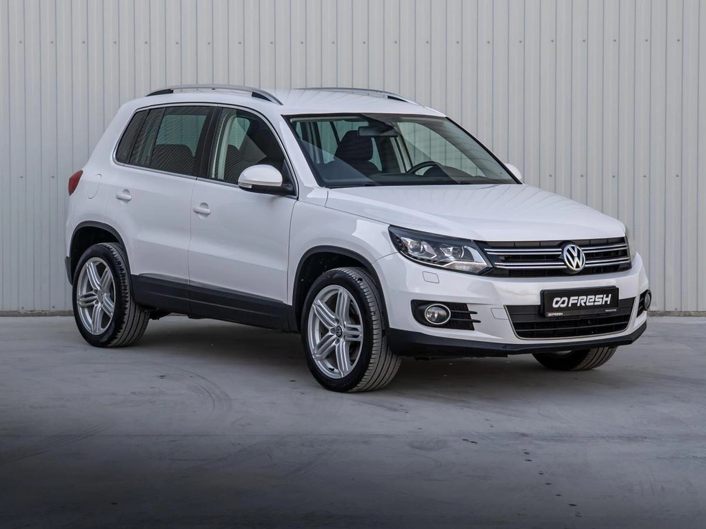 Внедорожник Volkswagen Tiguan 2013 года, 1730000 рублей, Краснодар