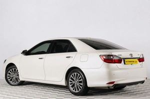Седан Toyota Camry 2016 года, 2099000 рублей, Челябинск
