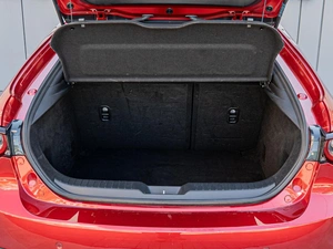 Хетчбэк Mazda 3 2019 года, 1747000 рублей, Краснодар