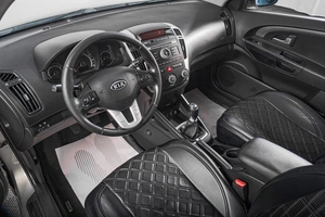 Хетчбэк Kia Ceed 2010 года, 869000 рублей, Томск